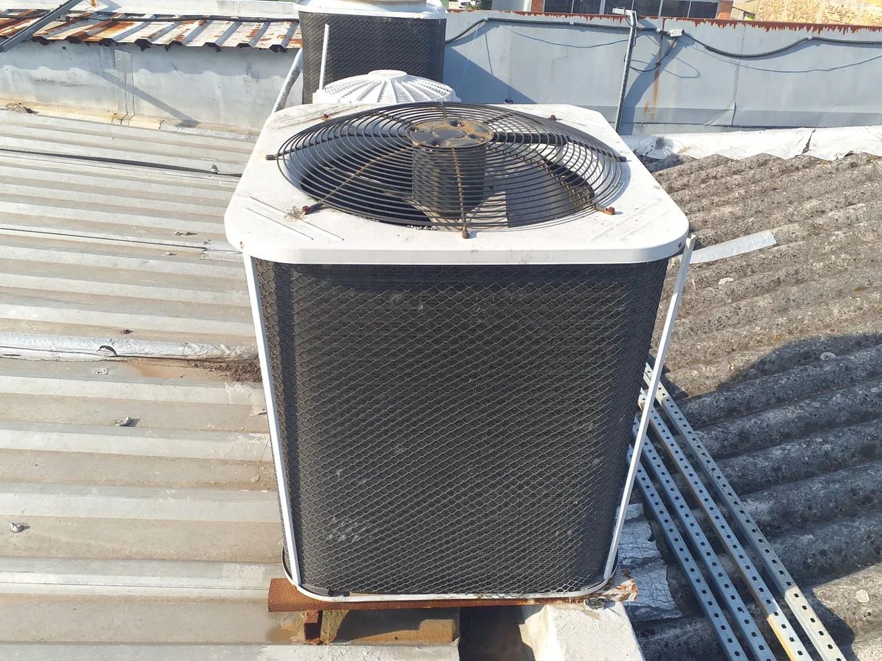 Split Carrier 60.000 quente frio - Foto 5