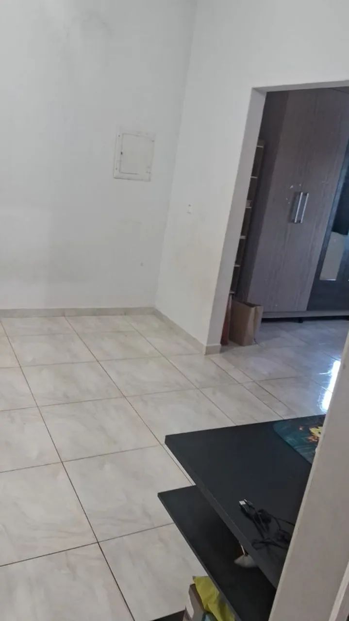 Sobrado 450m2, apartamento + 2 salas comerciais na Av Independência Anápolis  - Foto 5