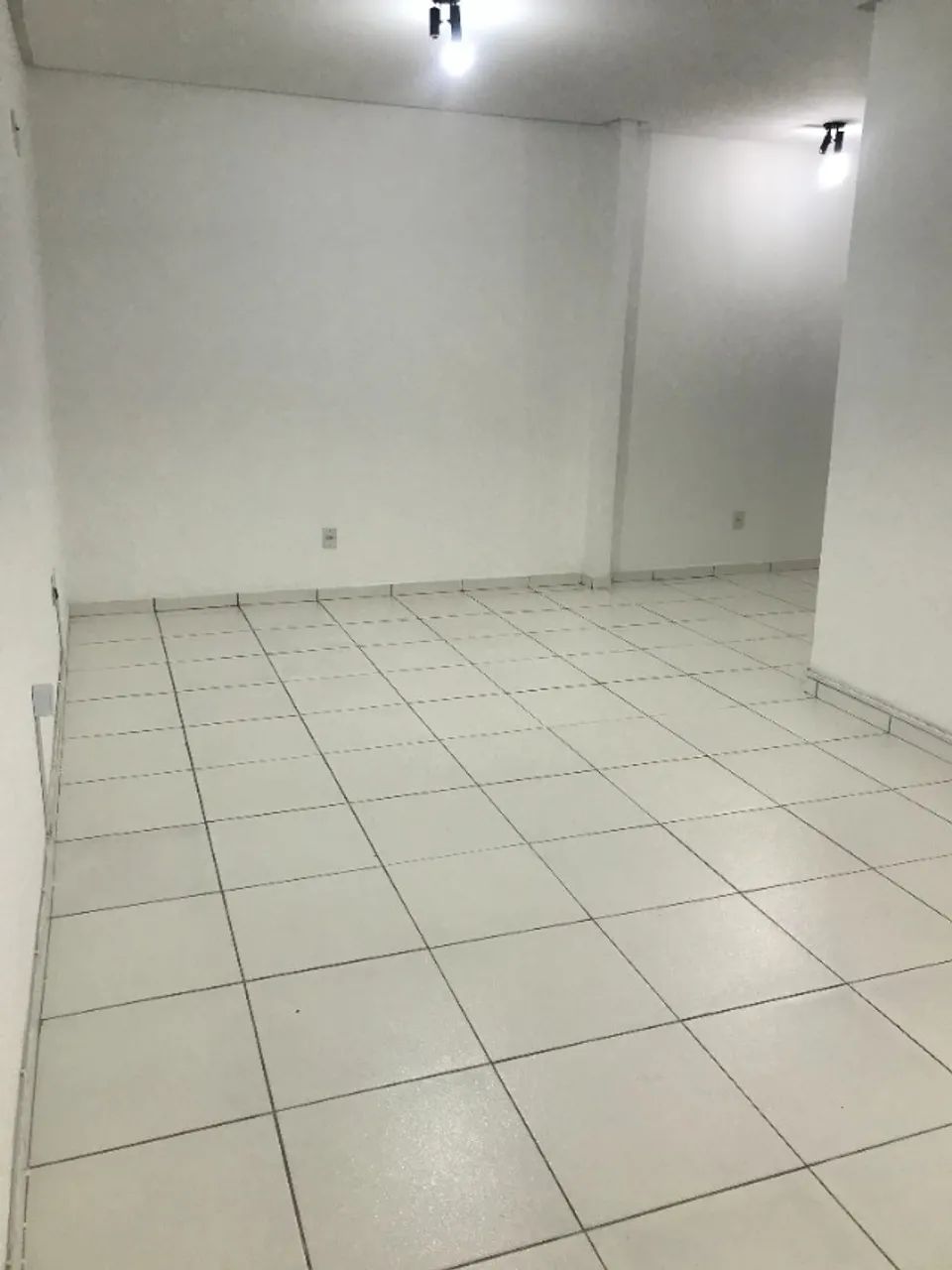 Sala Comercial Térrea,Não Tem Taxa de Condomínio,Ambiente Seguro,Tranquilo,St.Marista