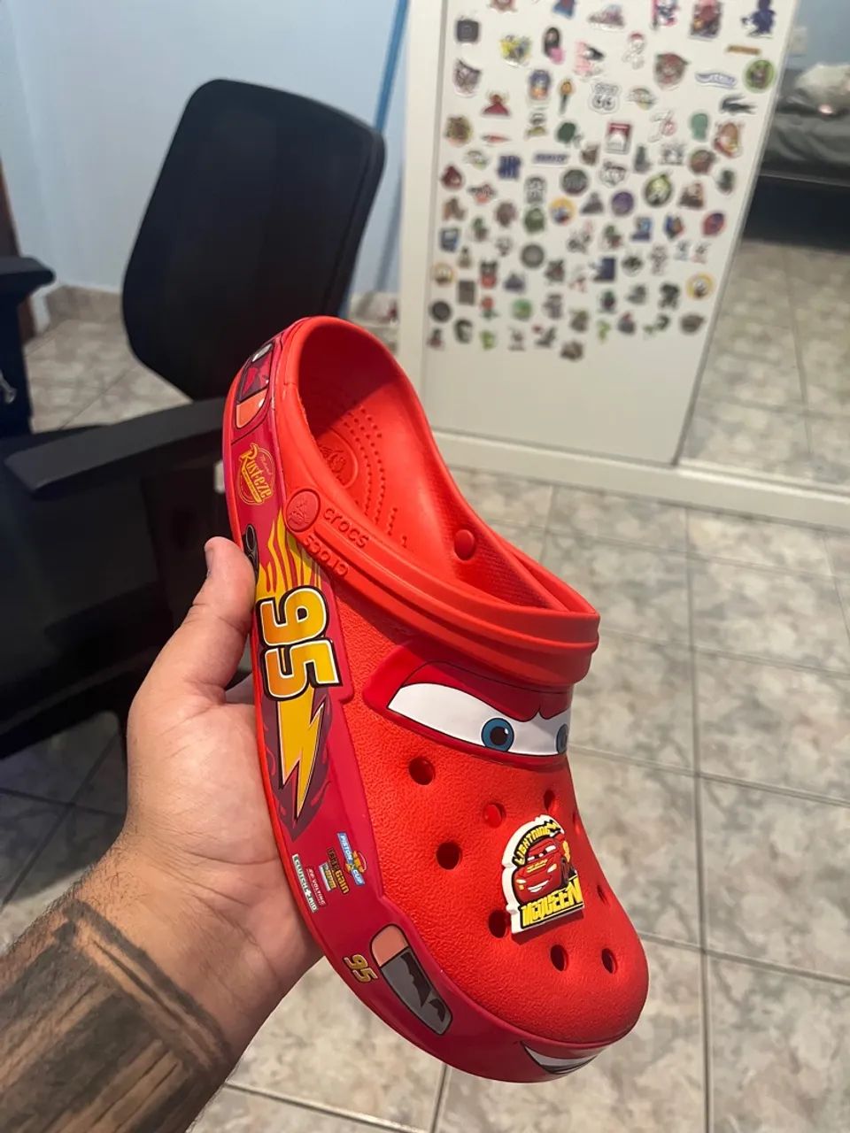 crocs relampago mcqueen 41/42 - Foto 6