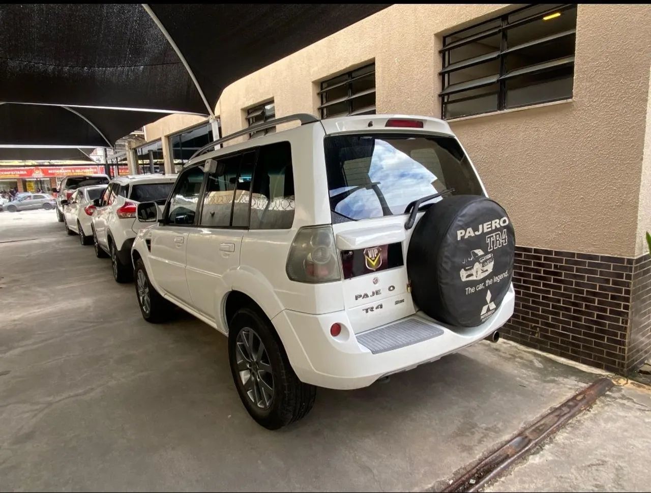 Vendo Mitsubish Pajero TR4 Aut Pequena Entrada + 915,90 Fixas!!!!! SALDÃO DOA DAS MÃES  - Foto 3