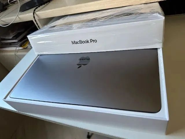 MacBook Pro M2 com Touch Bar