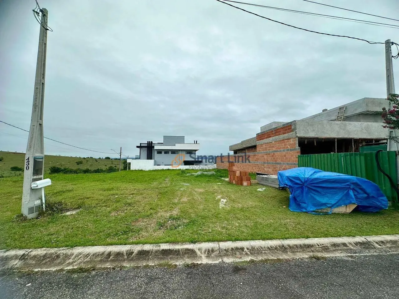 Terreno à venda, 377 m² por R$ 225.000,00 - Condomínio Bellavittá - Caçapava/SP