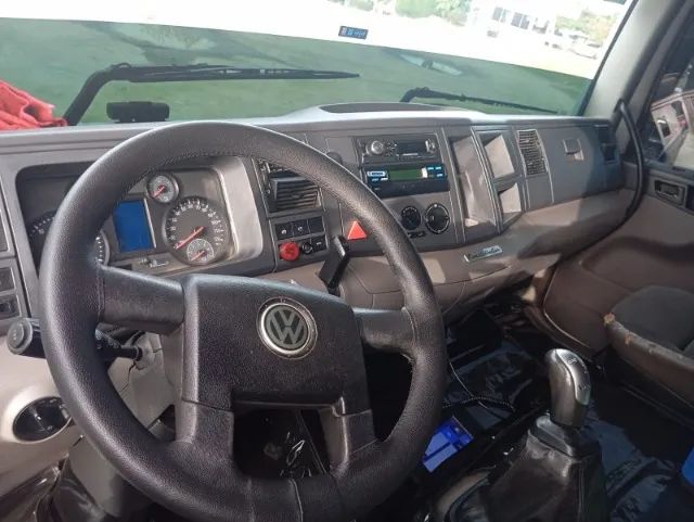 Vw 19-330, ano 2014, Pneus novos, Revisado. - Foto 9