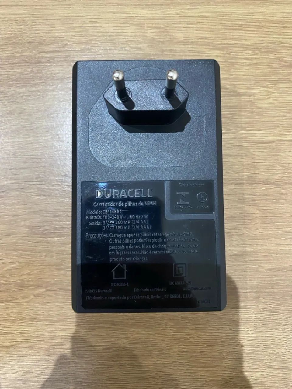 Carregador de Pilhas Duracell + 4 Pilhas AA  - Foto 3