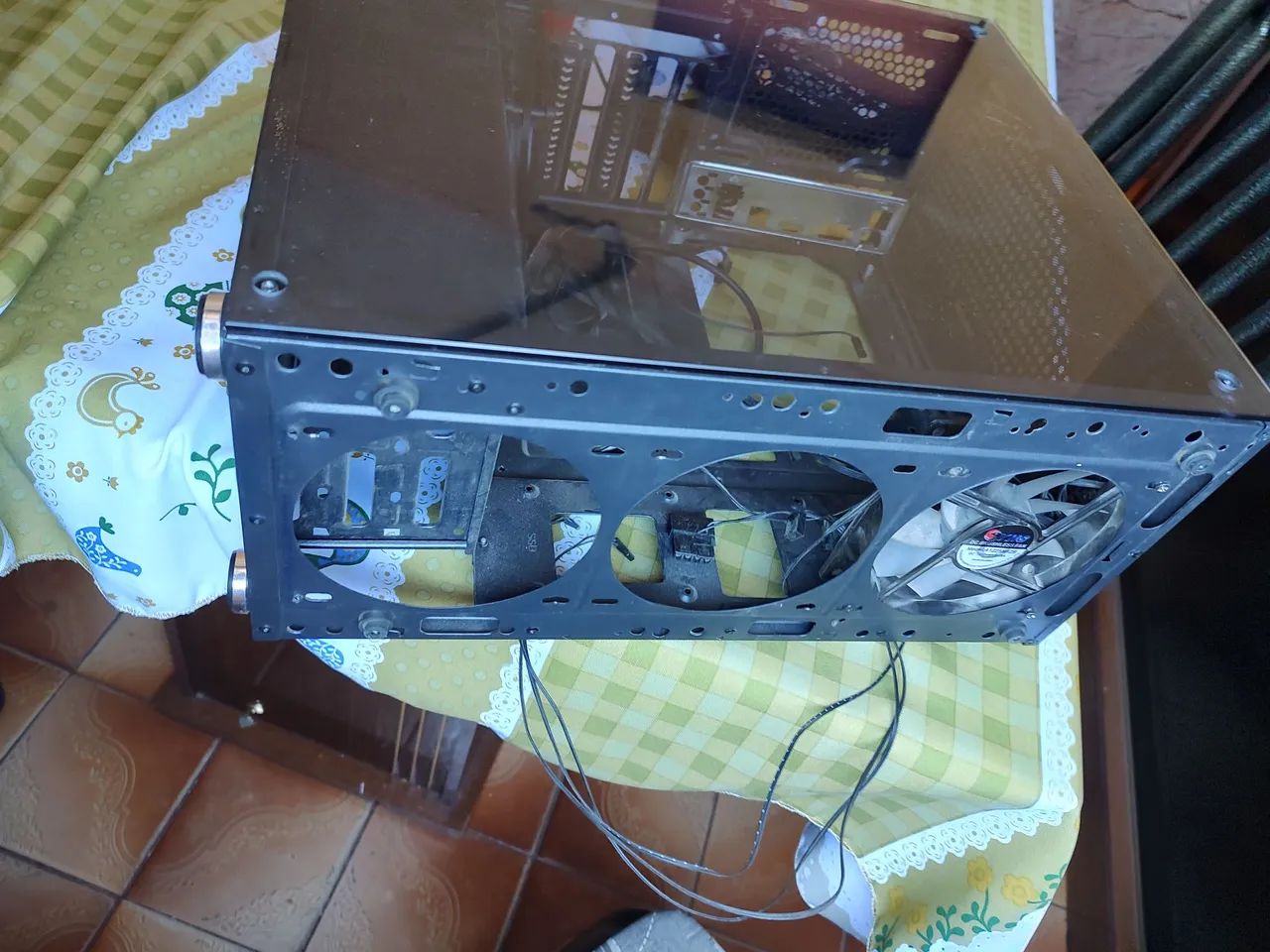 Gabinete Gamer com Vidro Temperado