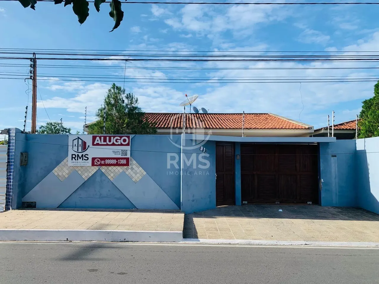 Alugo ponto comercial na Avenida Ceci Cunha bairro Itapoã Arapiraca-AL