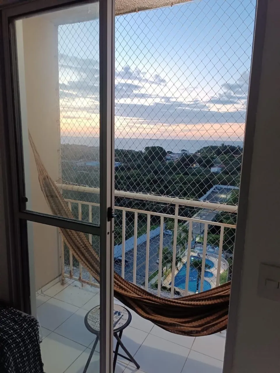 Alugo Apartamento mobiliado no condomínio residencial Costa Araçagi, nascente vista mar