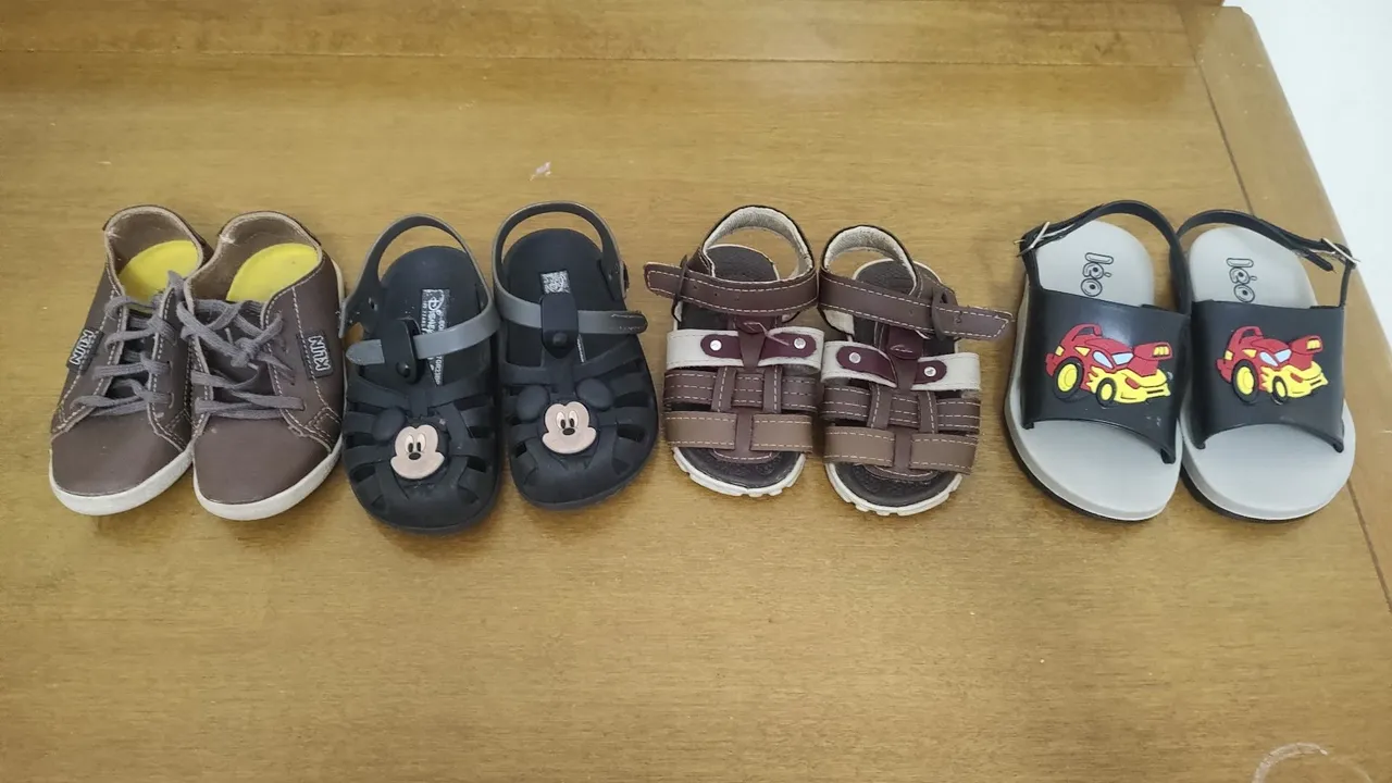 Sapatos e Sandálias Infantis - Diversas Marcas