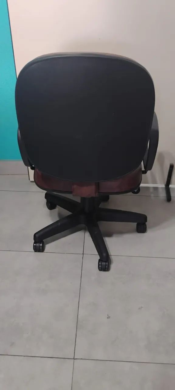 Cadeira Diretor - NOVA - Foto 2