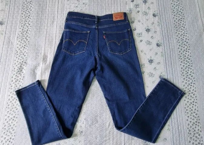 Calça jeans feminina da Levi's  - Foto 2