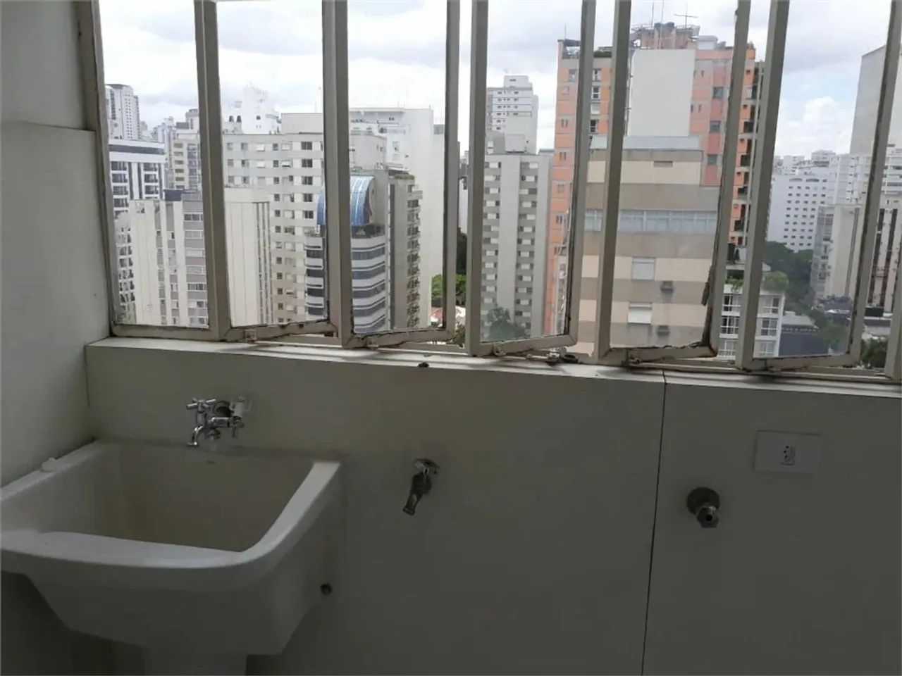 Apartamento em Rua Oscar Freire - Jardim América - São Paulo/SP - Foto 11