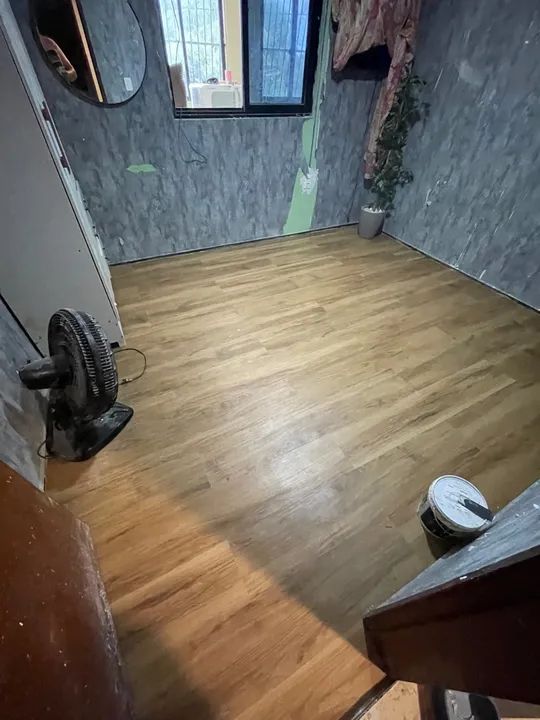Piso Vinílico - Rodapé e Instalação - Foto 4