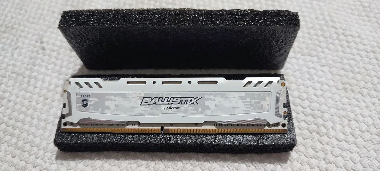 Memória RAM Ballistix Sport 16GB 2666MHz Cor Branca  - Foto 2