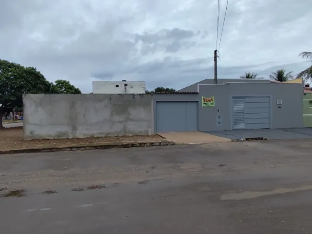 Vendo Casa na 1004 SUL (Lote Comercial Entrada da quadra) Próximo ao Teotônio Segurado