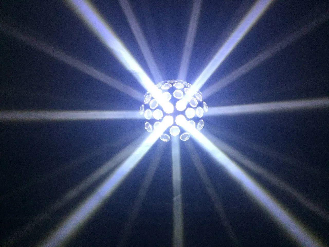 Globo de LED Branco Giratório Acme - Foto 3