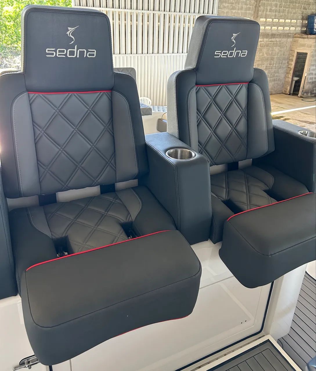 VENDO LANCHA SEDNA CC 320 COM APENAS 123 HORAS DE NAVEGAÇÃO - Foto 5