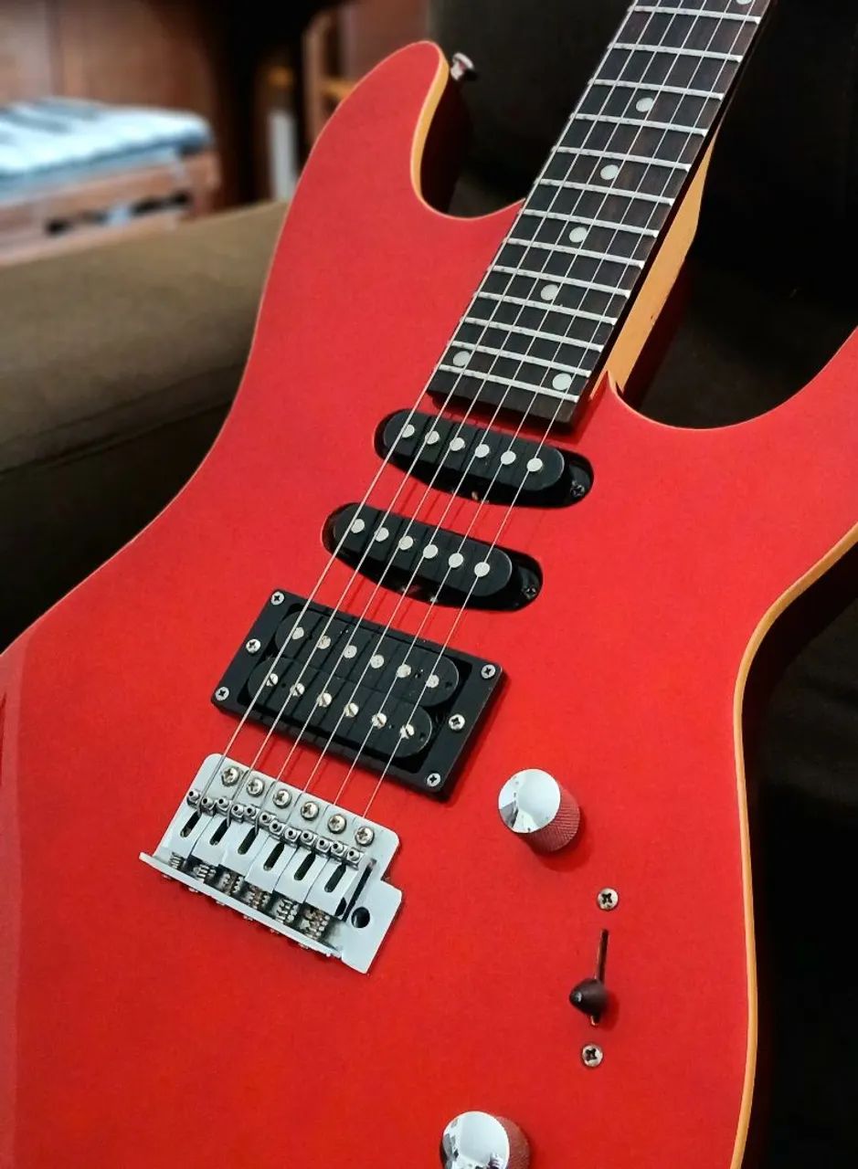 Guitarra Superstrato TAGIMA Memphis MG230 Vermelha Escala Longa