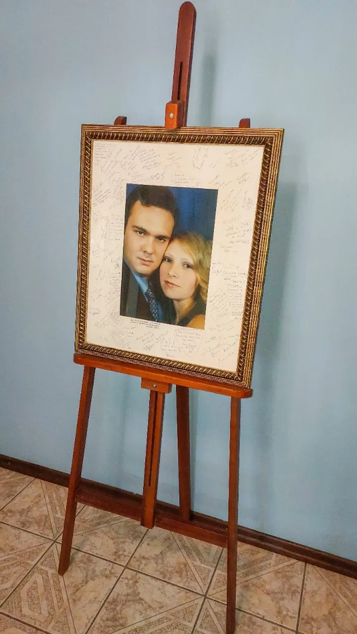 Cavalete de madeira para Quadro Presença, de Assinatura, Exposição e Pintura, etc.