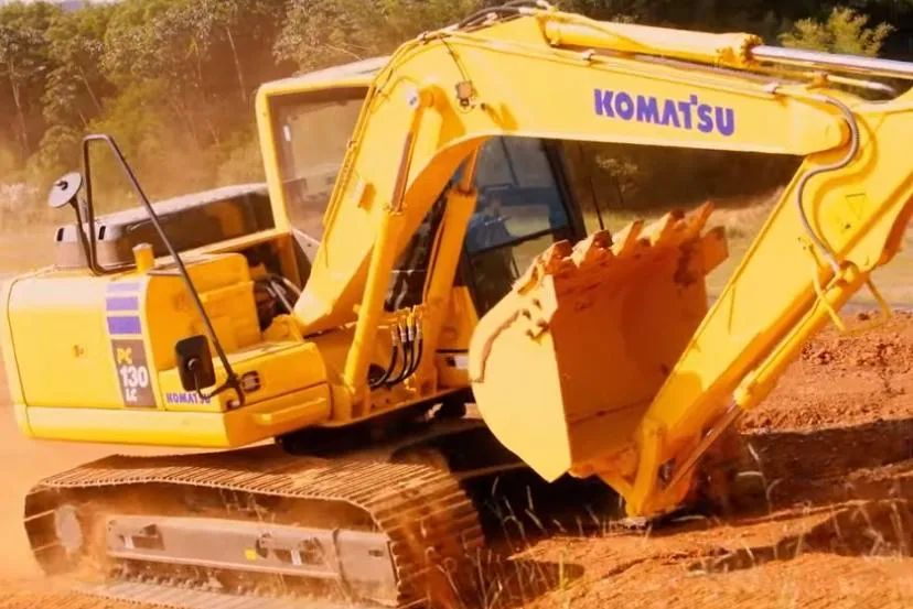 Escavadeira Komatsu venda financiada  - Foto 2