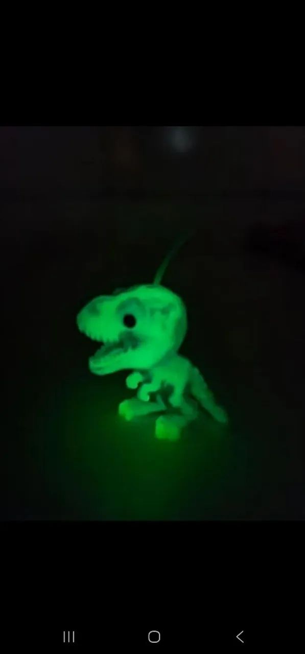 T-Rex (Brilha no Escuro) Coleção Kinder Joy Jurassic World<br><br>