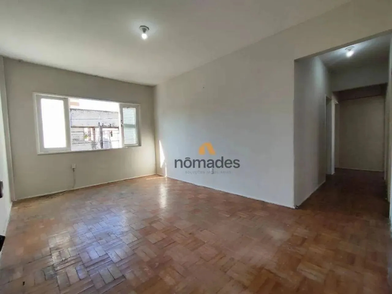 Apartamento para Alugar com 3 quartos, 2 banheiros, 1 vaga e 144m² por R$ 1.800