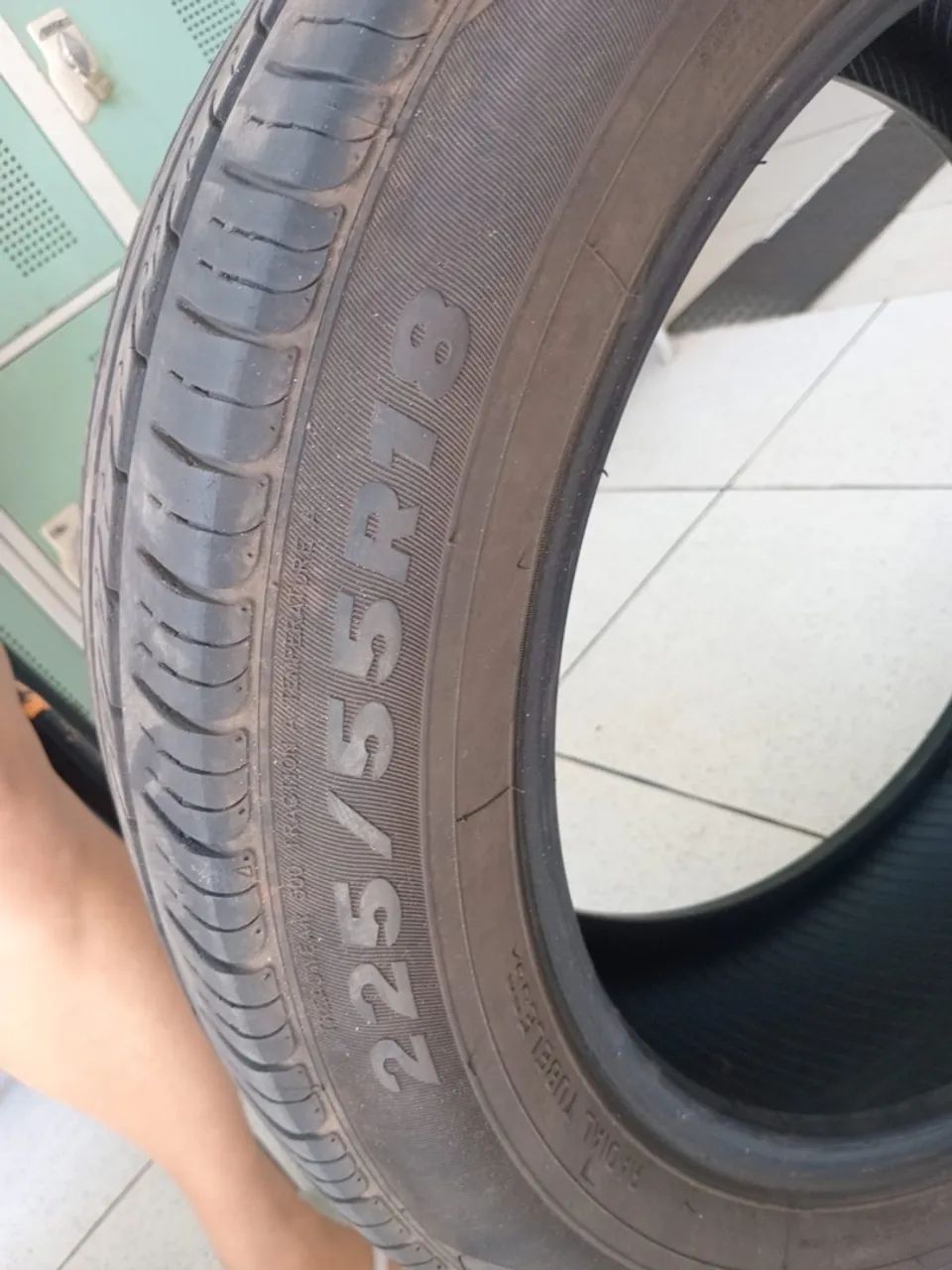 Pneu 225/55 R18 - Foto 5