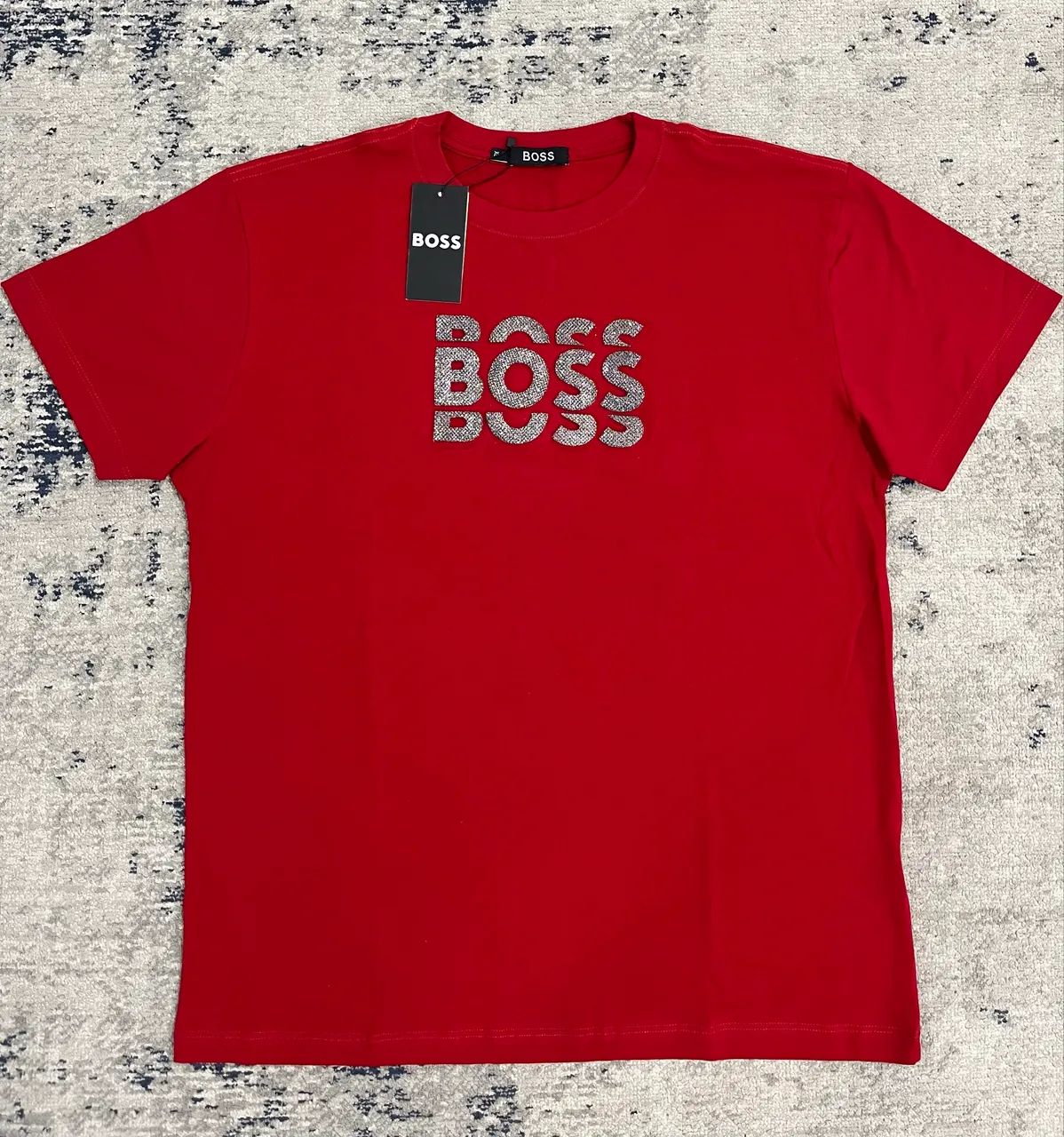 Camiseta Hugo Boss Malha Peruana Vermelha Logo Brilhante 