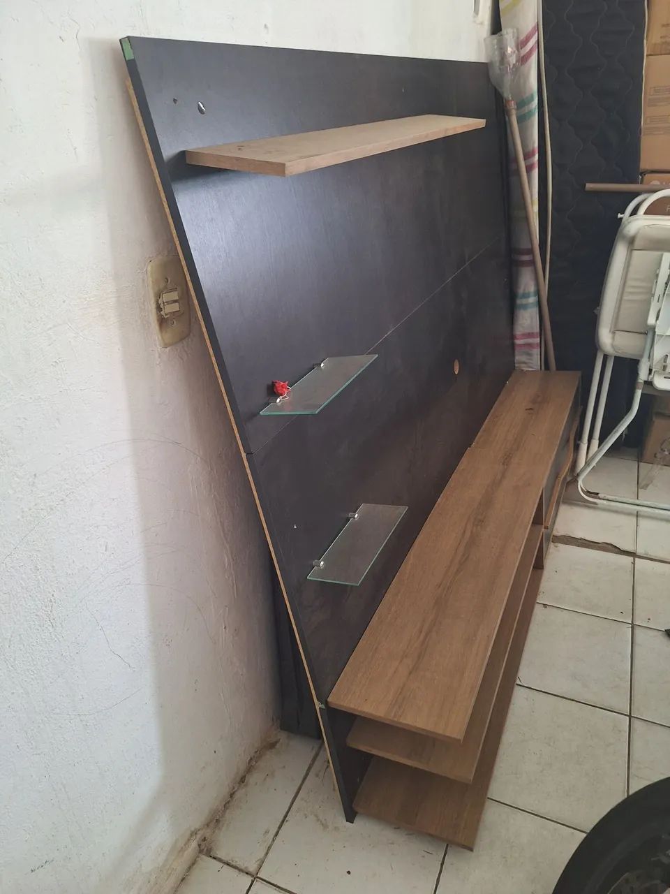 Painel para TV até 65 Polegadas com Porta e Prateleiras MP1064