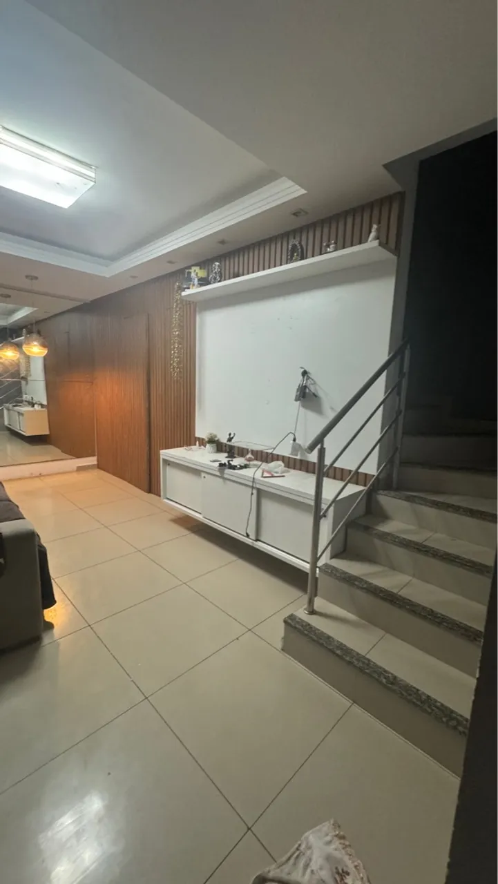 Casa duplex em condomínio fechado para alugar