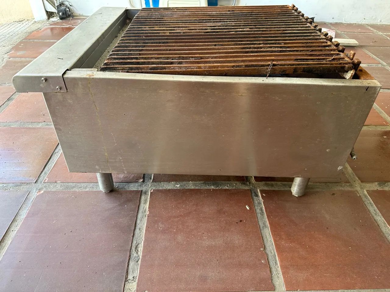 Charbroiler Venâncio 60cm - Churrasqueira Industrial a Gás - Foto 4