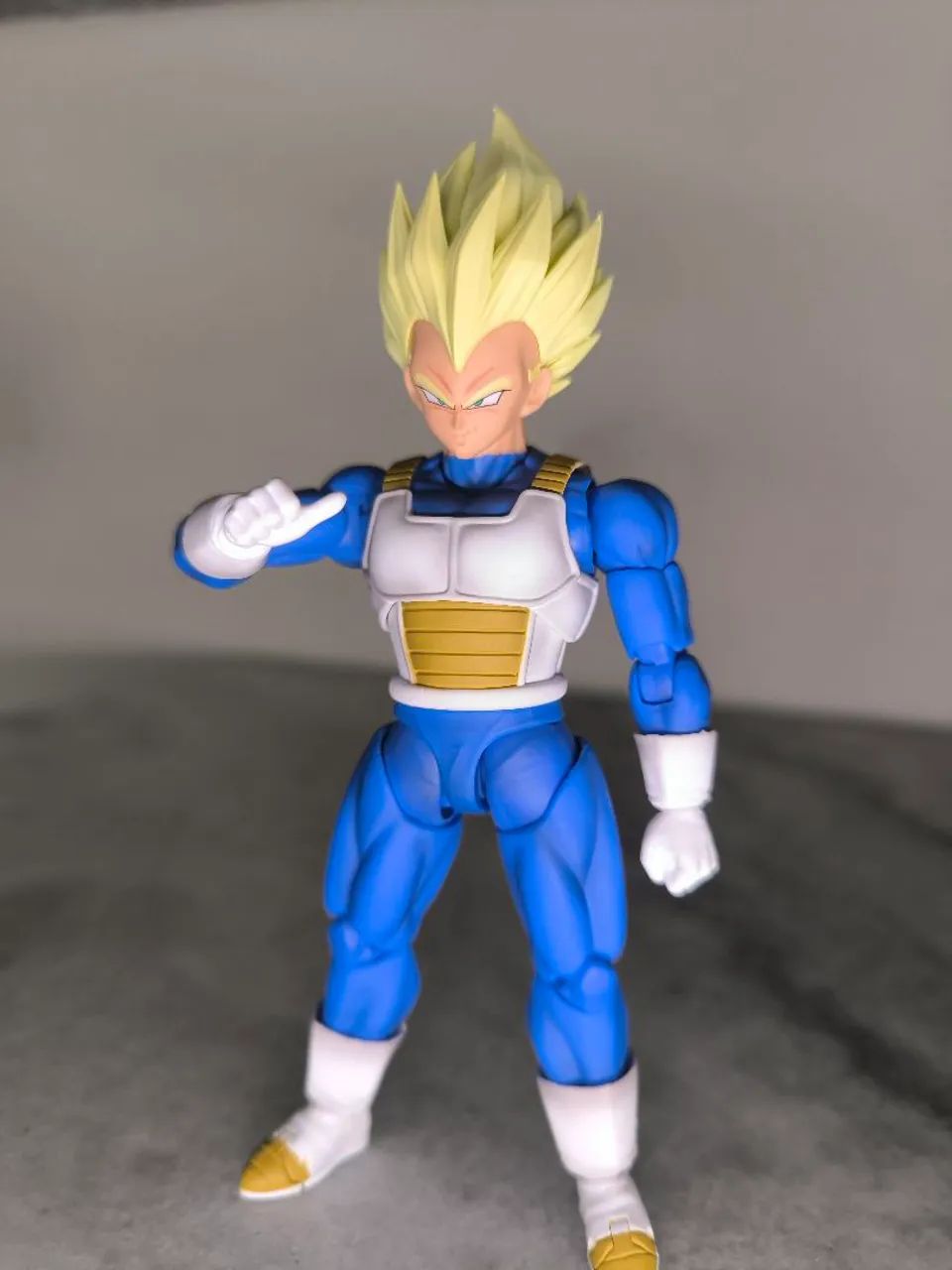Dragon ball Z Super VEGETA SSJ kong studios b15 lacrado
