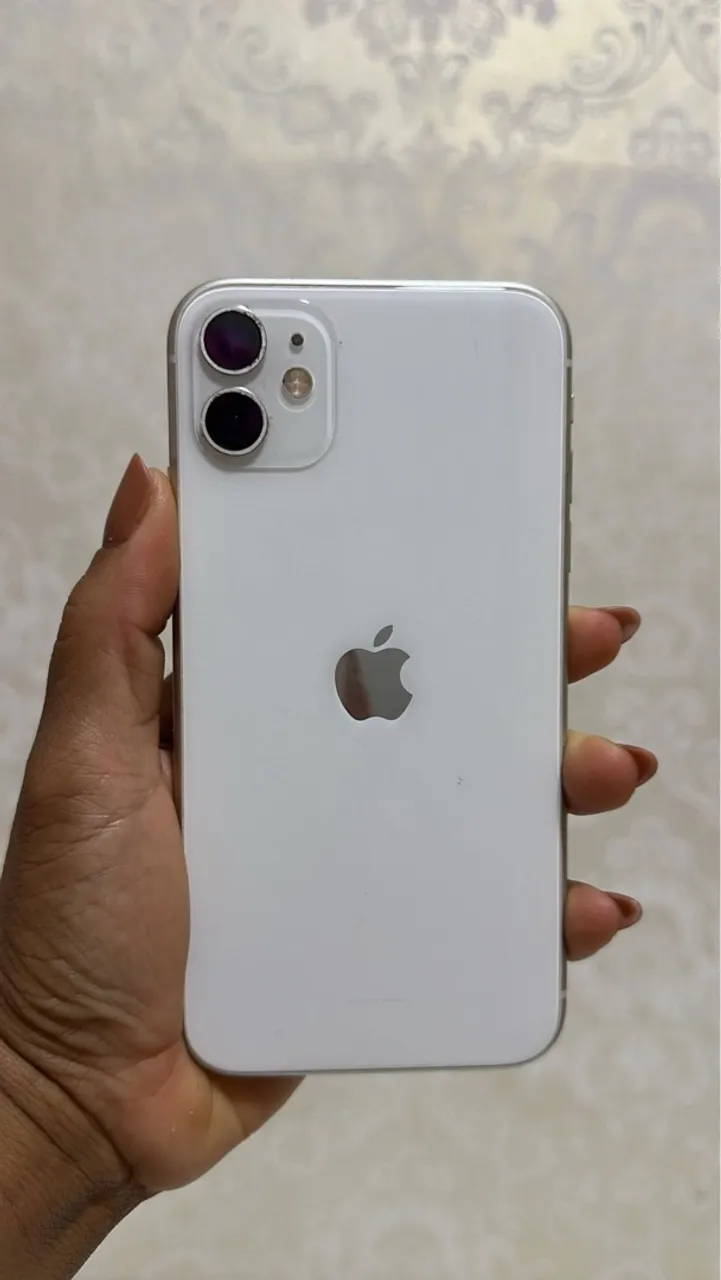 iPhone 11 64 gigas todo original acompanha caixa bateria 84% nunca foi aberto