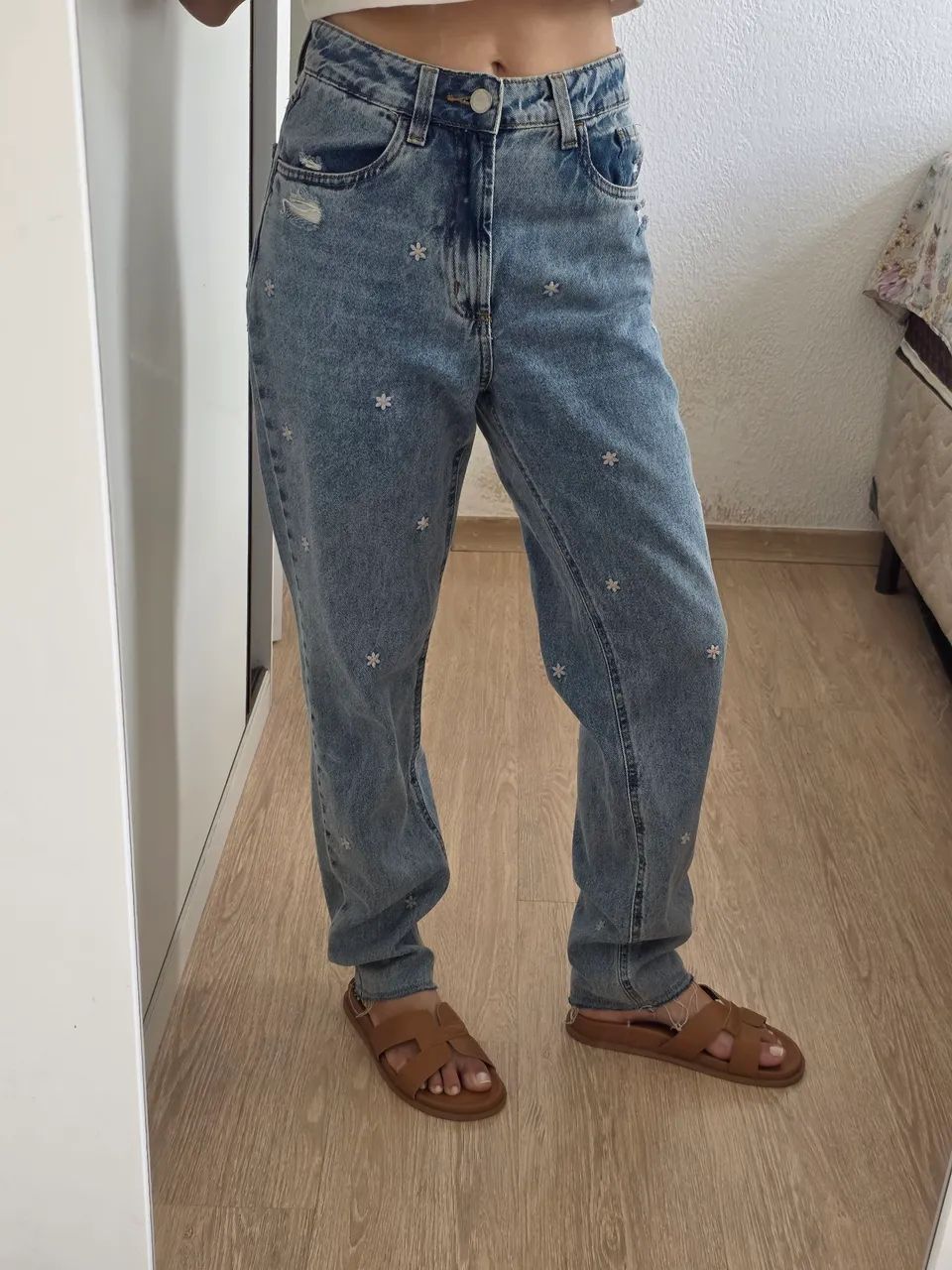 Calça Jeans com Estampa Floral