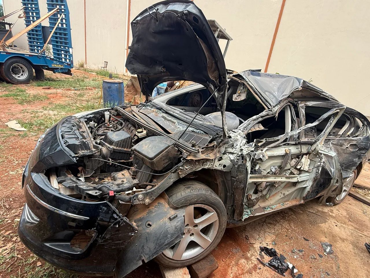 Vendo Peugeot batido pra retirada de peça funcionando tudo perfeitamente - Foto 6