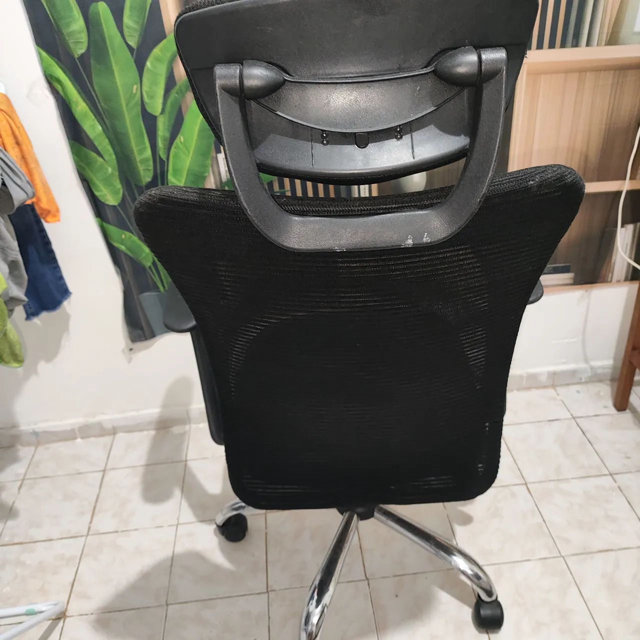 Cadeira de Escritório Ergonômica com Rodinhas - Foto 2