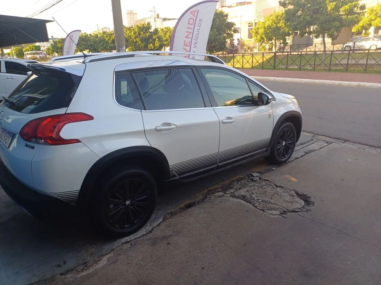 PEUGEOT 2008 1.6 16V 4P FLEX CROSSWAY AUTOMÁTICO - 2017 - Foto 2
