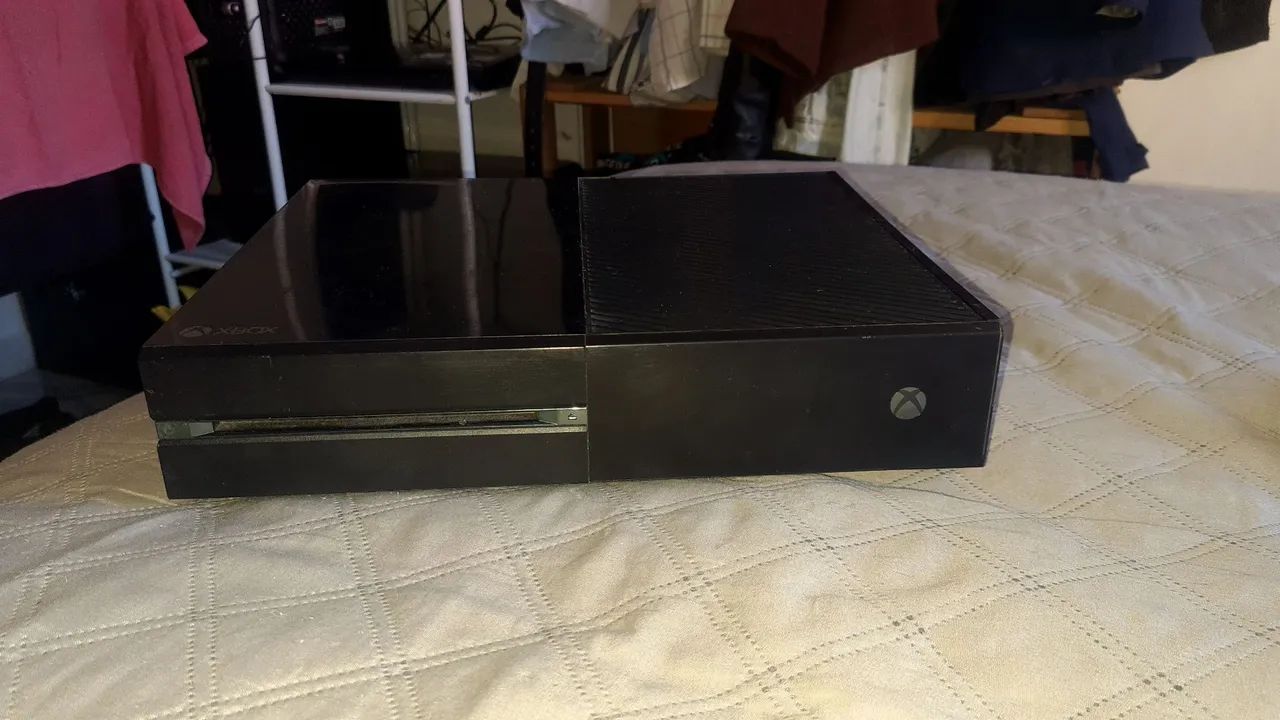 Xbo x one fat - troco num Ps4 - Foto 5