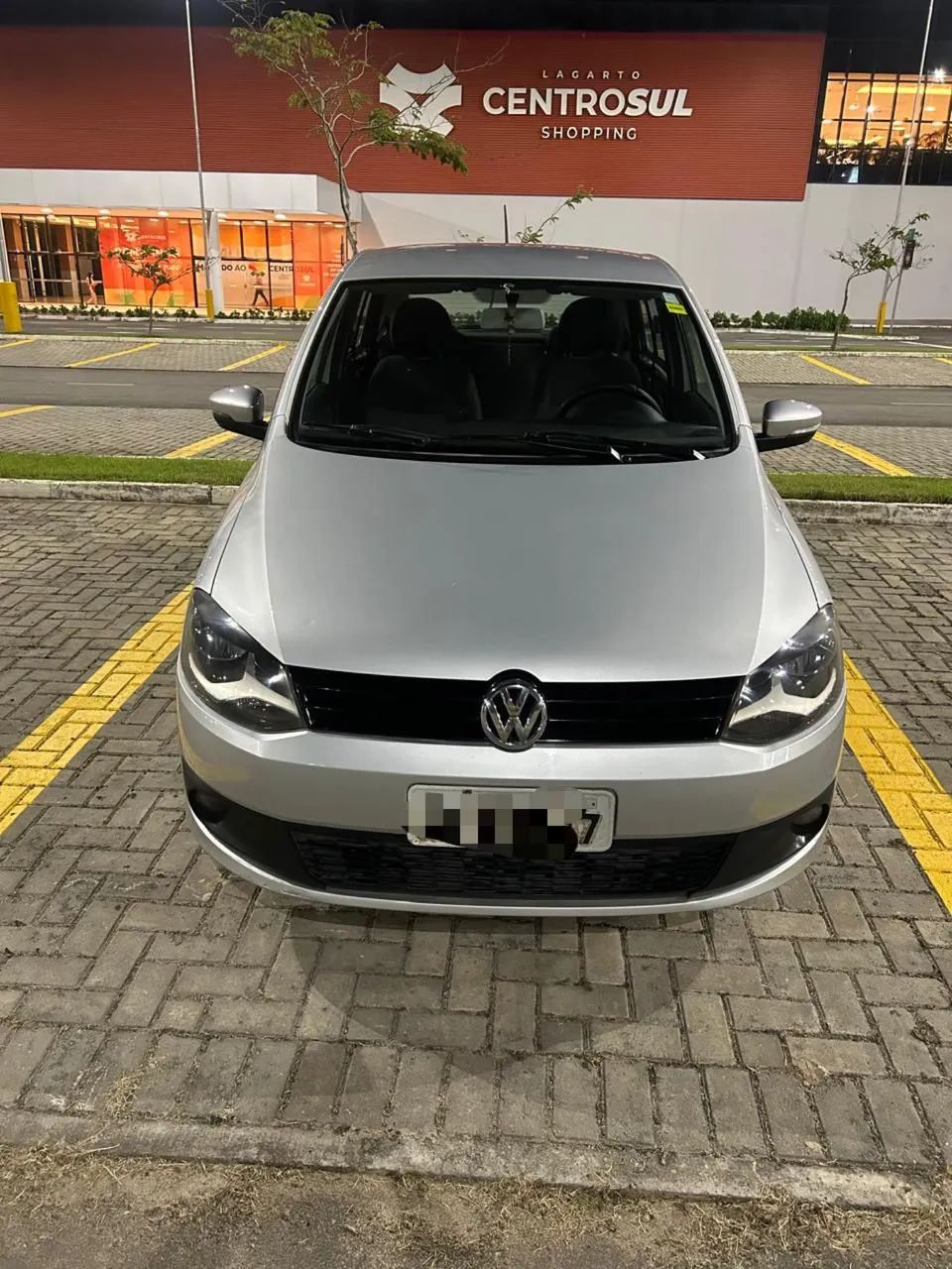 Volkswagen Fox 1.0 MI Total Flex 8V 5P 2012 - Foto 2