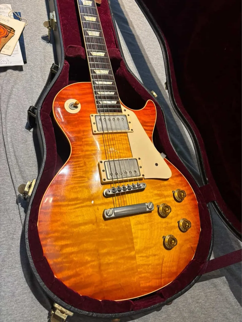 gibson les paul custom