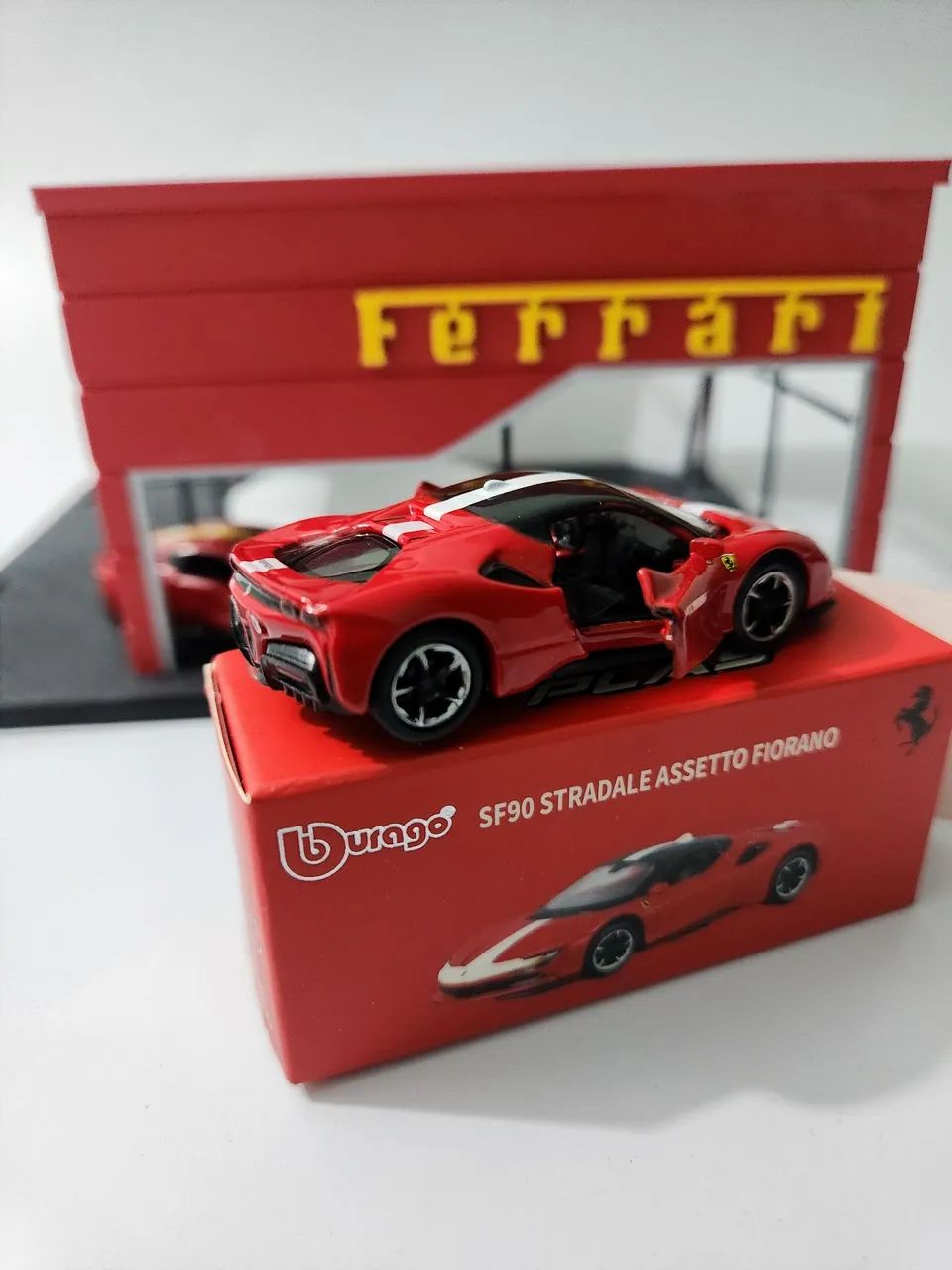 Ferrari miniatura 1/64 carrinho colecionável  - Foto 4
