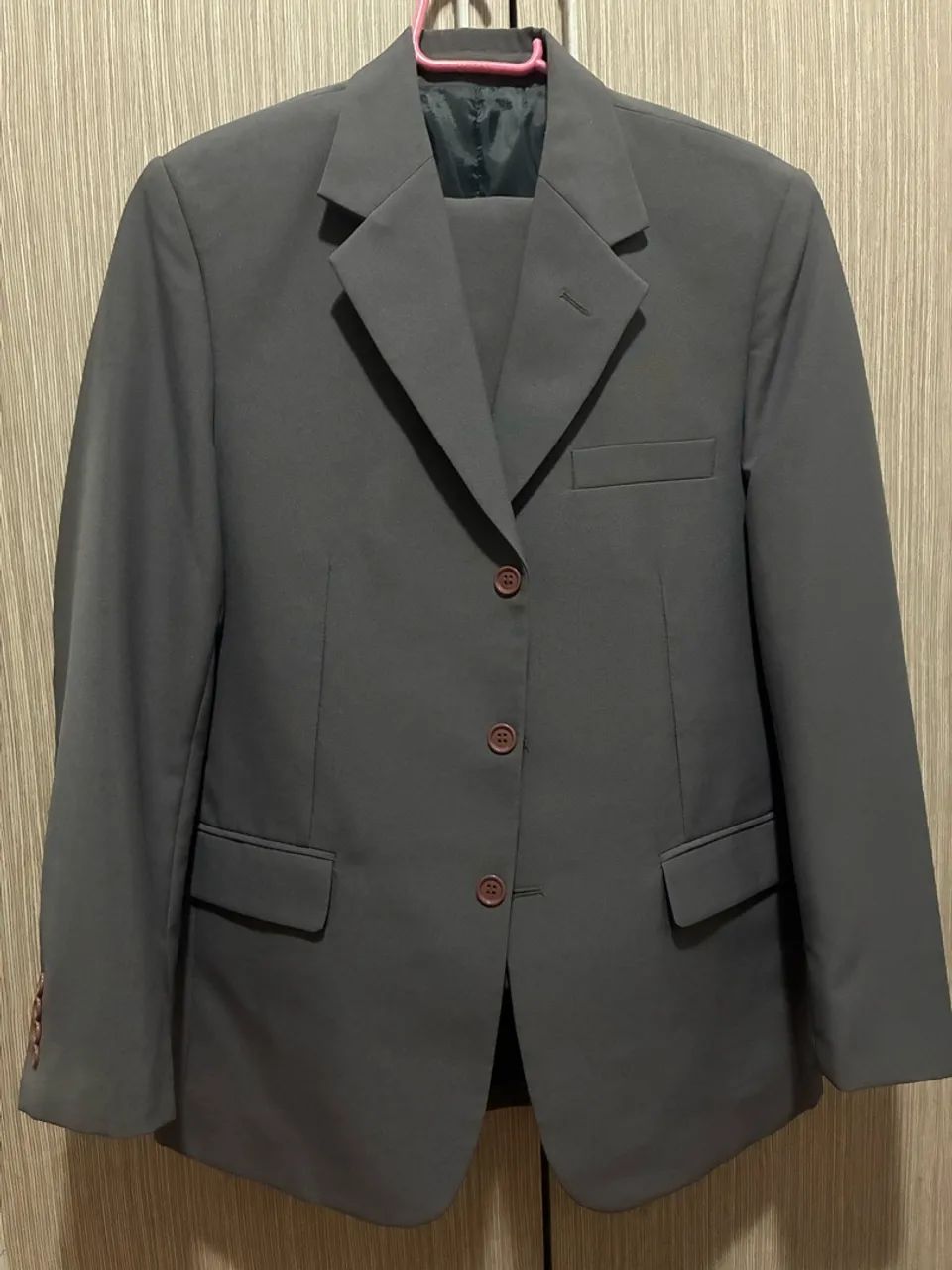 Terno (calça 42 e terno 46)