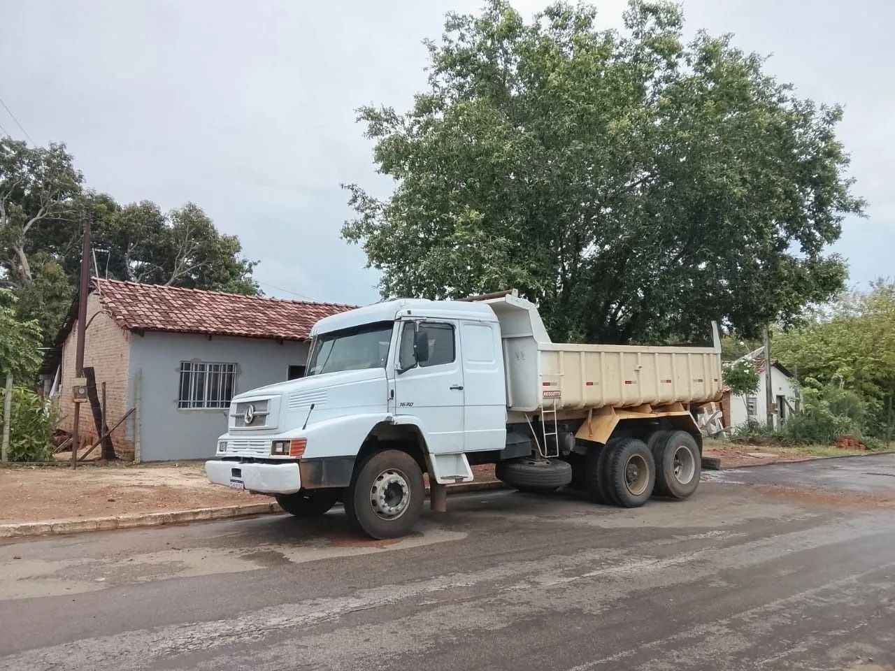 Caminhão caçamba basculante M. Benz/LS 1630 - Foto 2