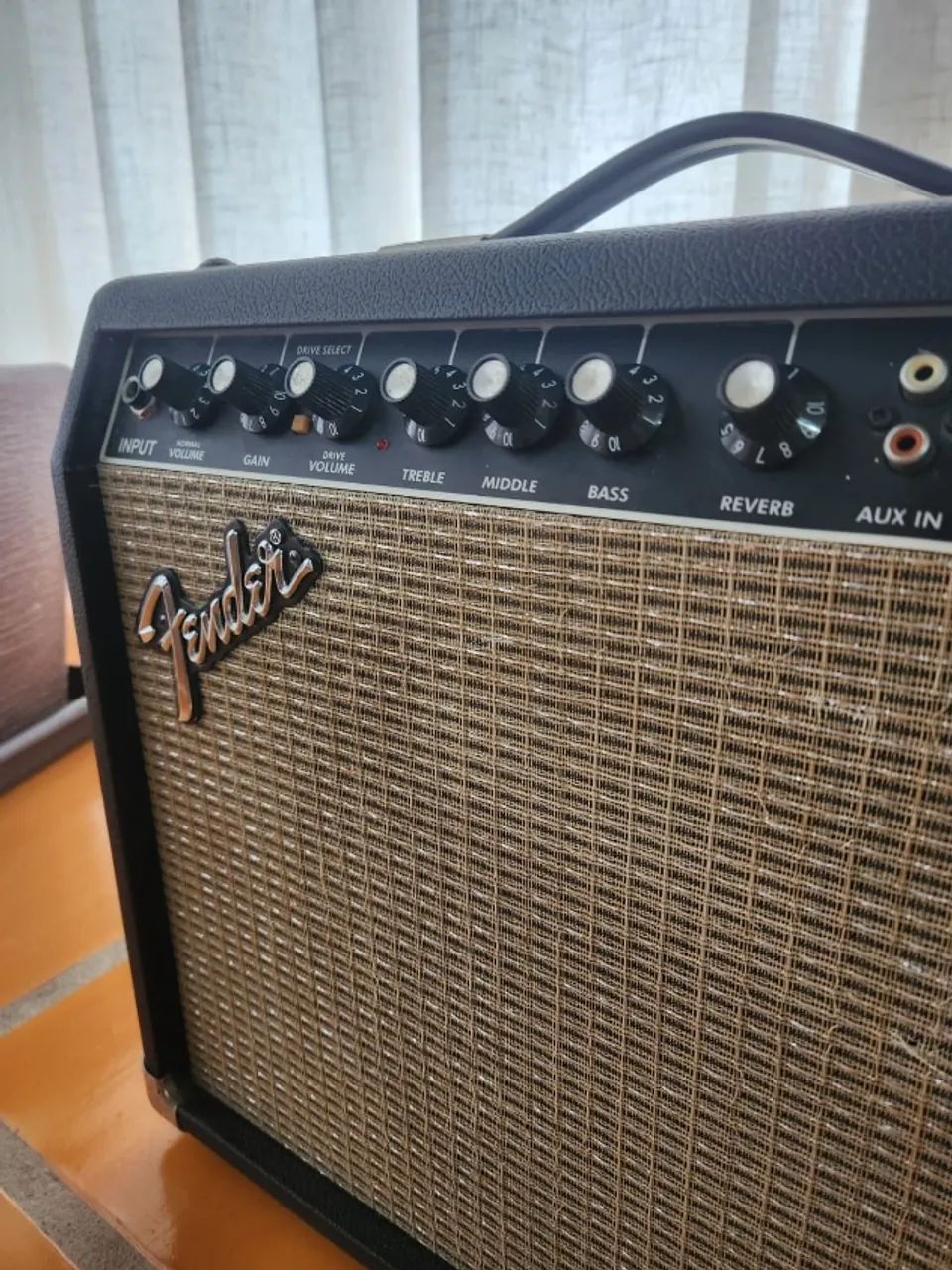Cubo FENDER FRONTMAN 25R - Instrumentos musicais - Atiradores
