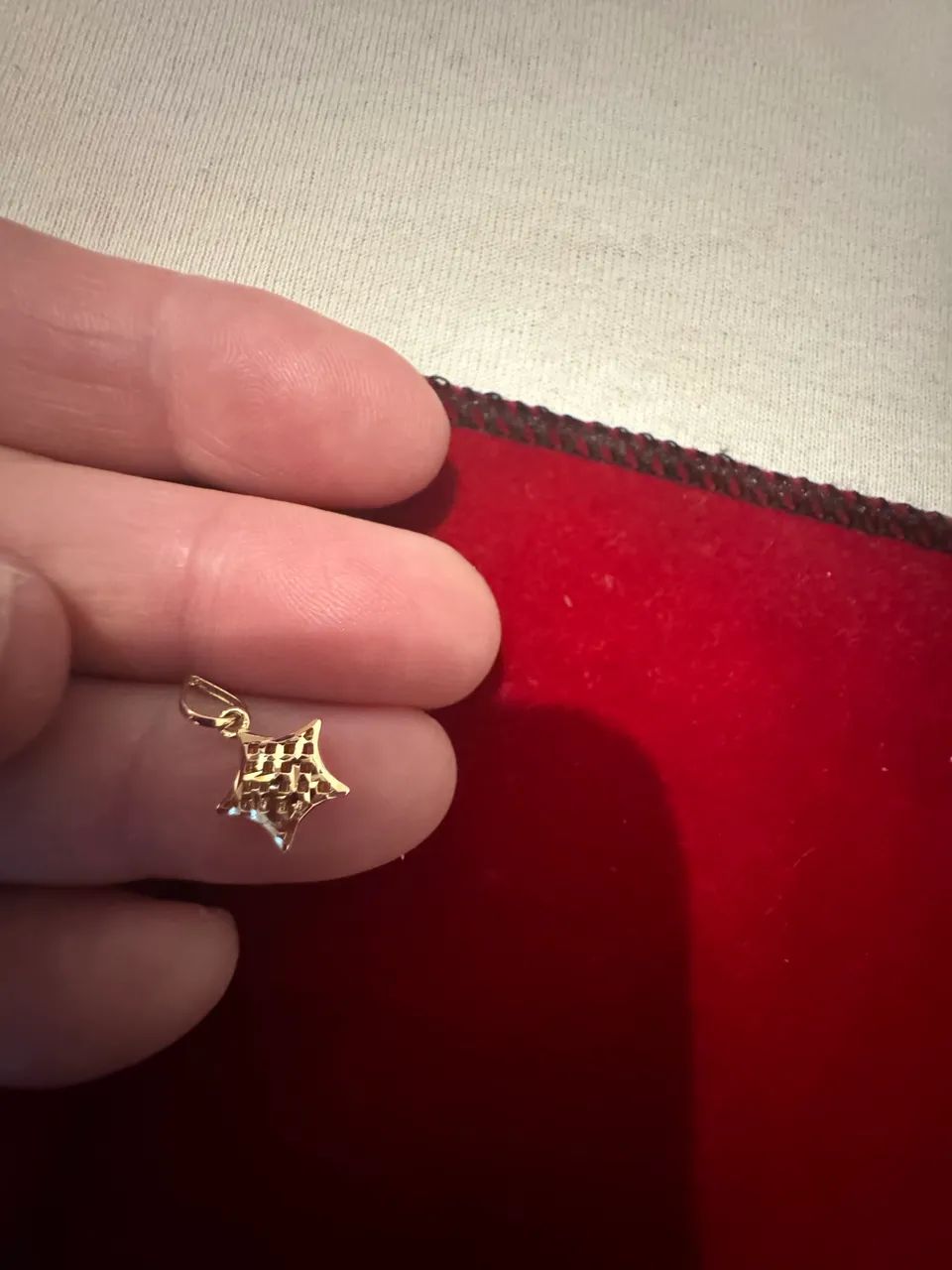 Pingente estrela de ouro 