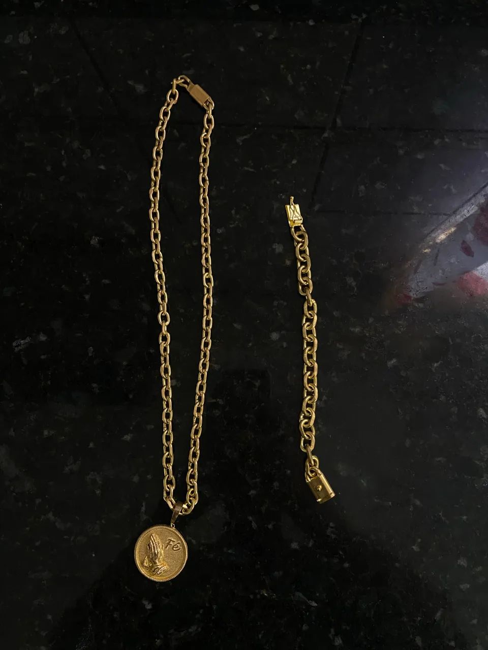 Kit Moeda Antiga - Corrente + Pingente + Pulseira ?  