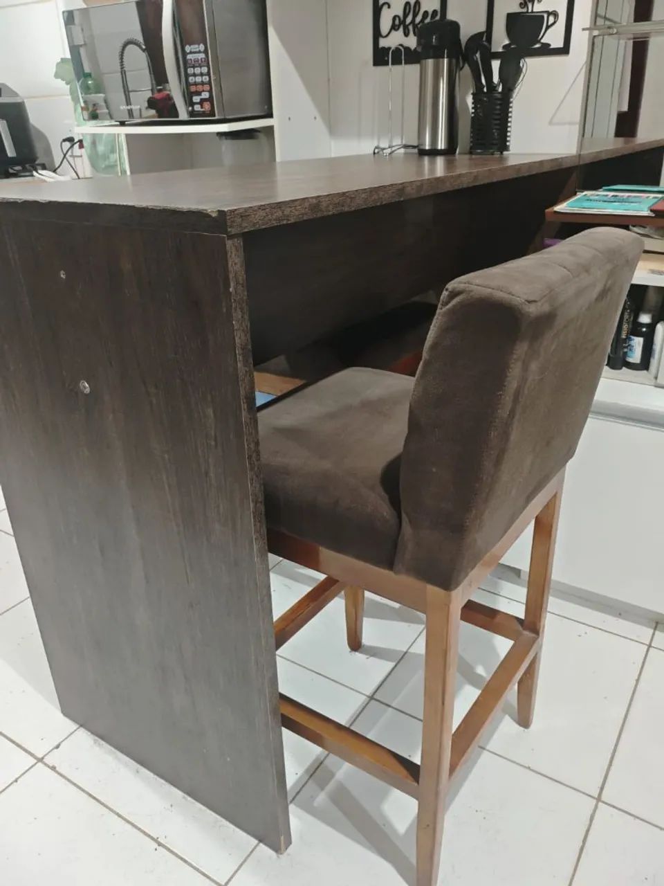 Mesa em MDF + 2 banquetas maciças  - Foto 2