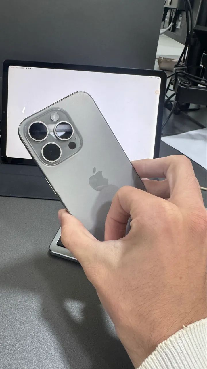 iPhone 15 Pro Gray 256Gb- impecável - Foto 5