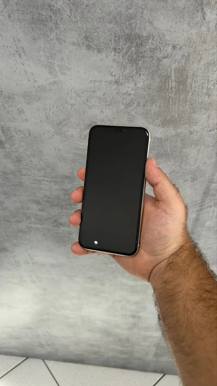 iPhone 11 na cor branca | 64gb - Foto 2