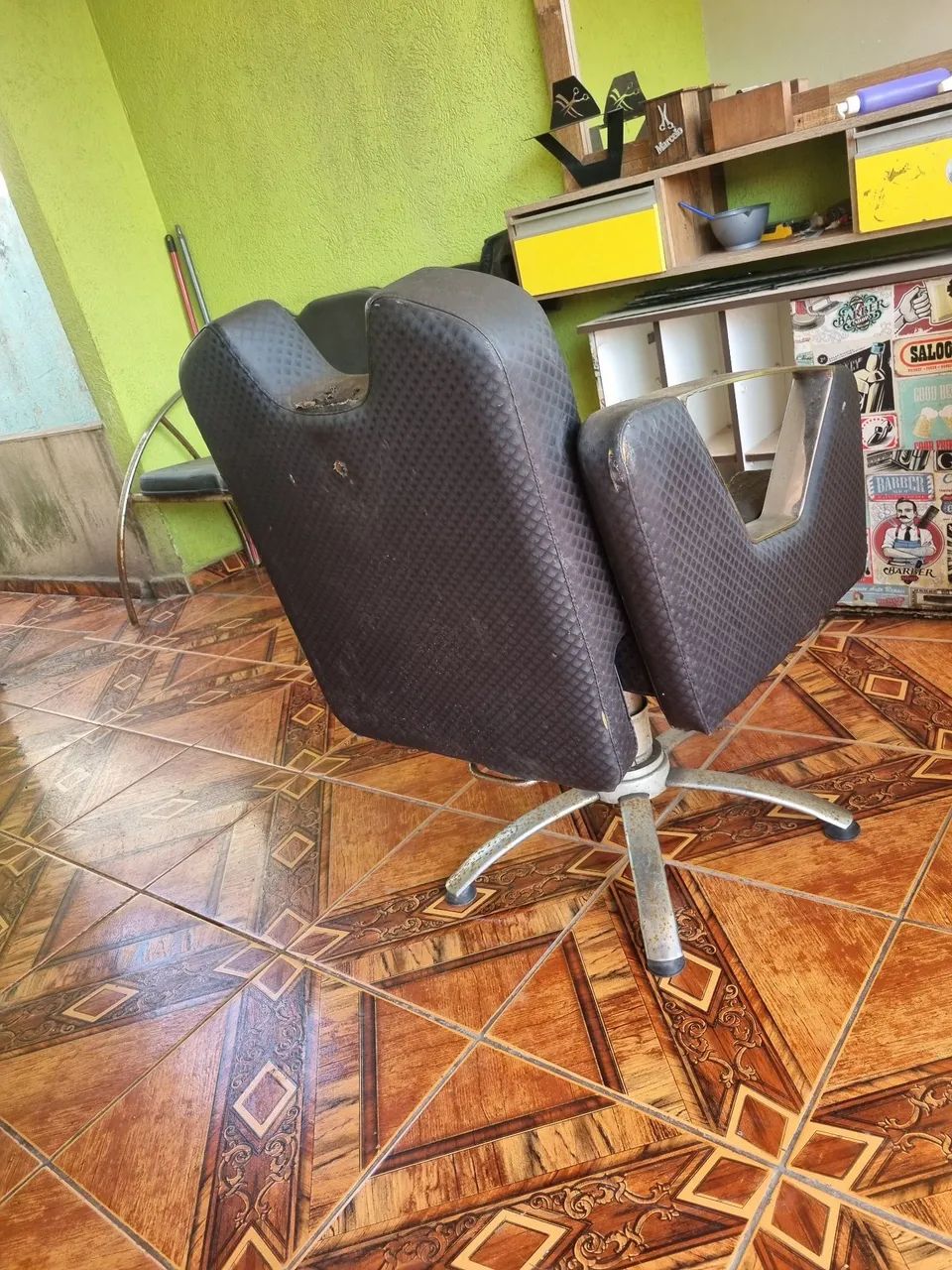 Cadeira de corte  - Foto 2